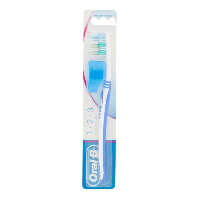 Oral-B Classic Care Cepillo de Dientes 40 Medio – 1 unidad
